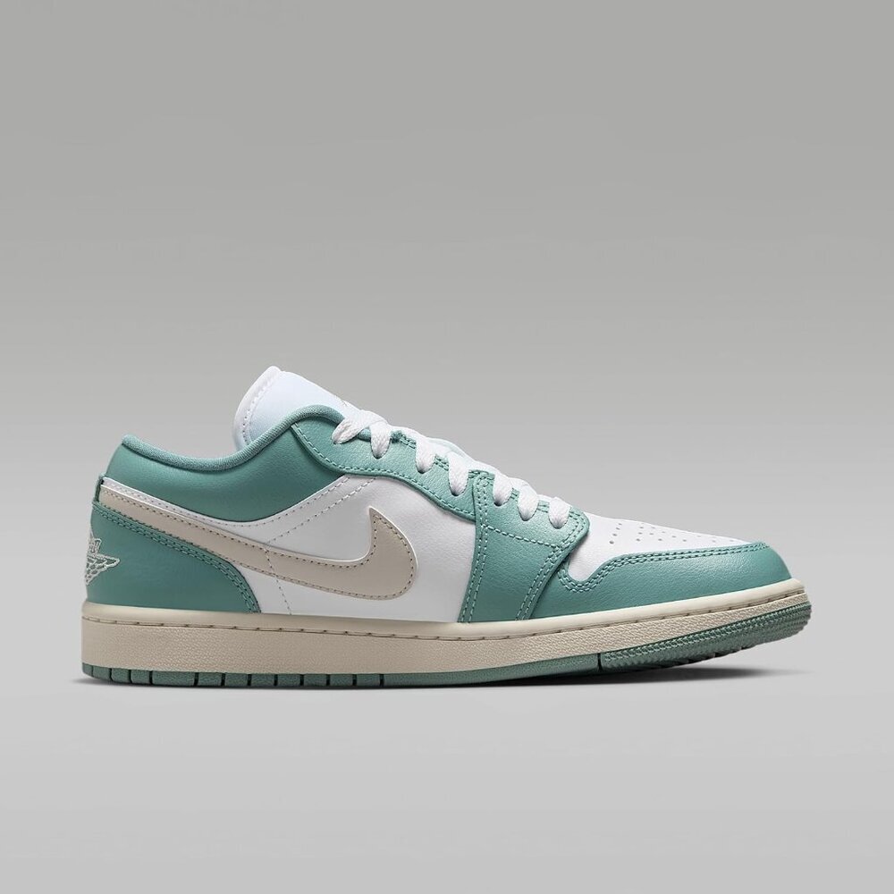 Women's Air Jordan 1 Low-Top Shoes - Picture 3 of 6